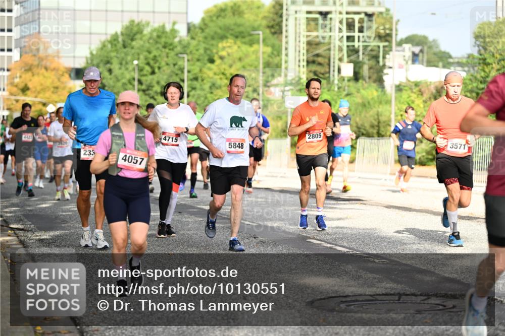 06.09.2026 - CURREX Alsterlauf Dr. Thomas Lammeyer http://msf.ph/oto/10130551 06.09.2026 09:53:02 Laufen 4422, 233, 4057, 4715, 2805, 5848, 3571 meine-sportfotos.de