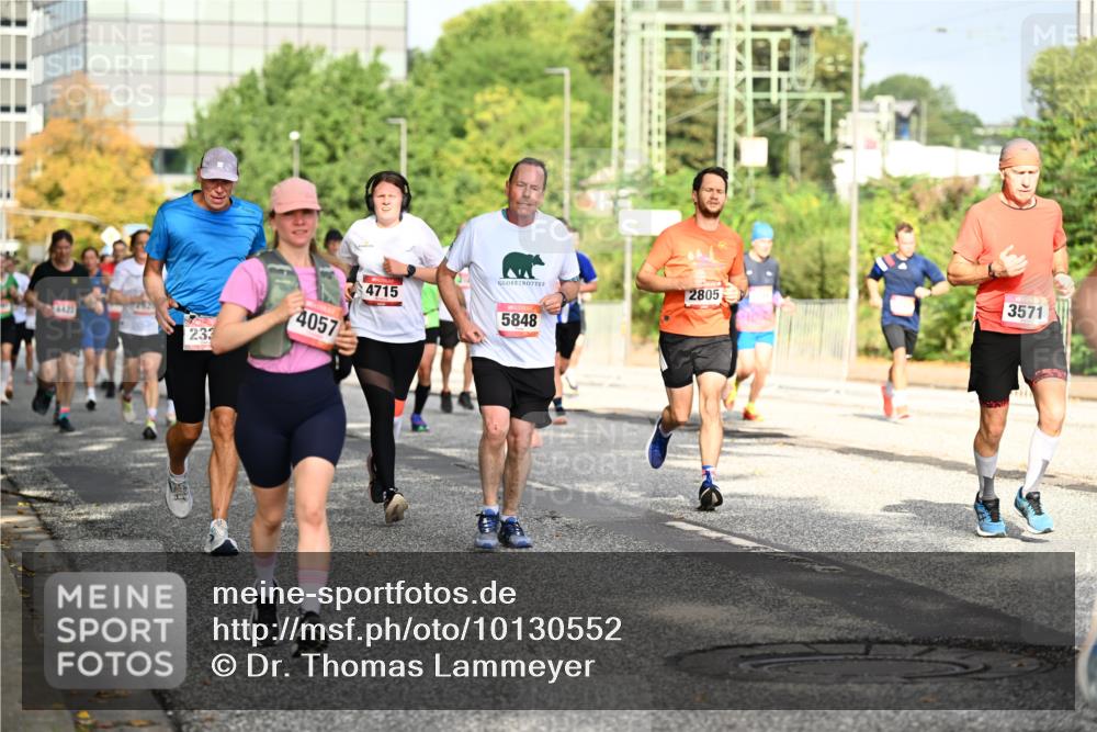 06.09.2026 - CURREX Alsterlauf Dr. Thomas Lammeyer http://msf.ph/oto/10130552 06.09.2026 09:53:03 Laufen 4423, 233, 4057, 4715, 2805, 3571, 5848 meine-sportfotos.de