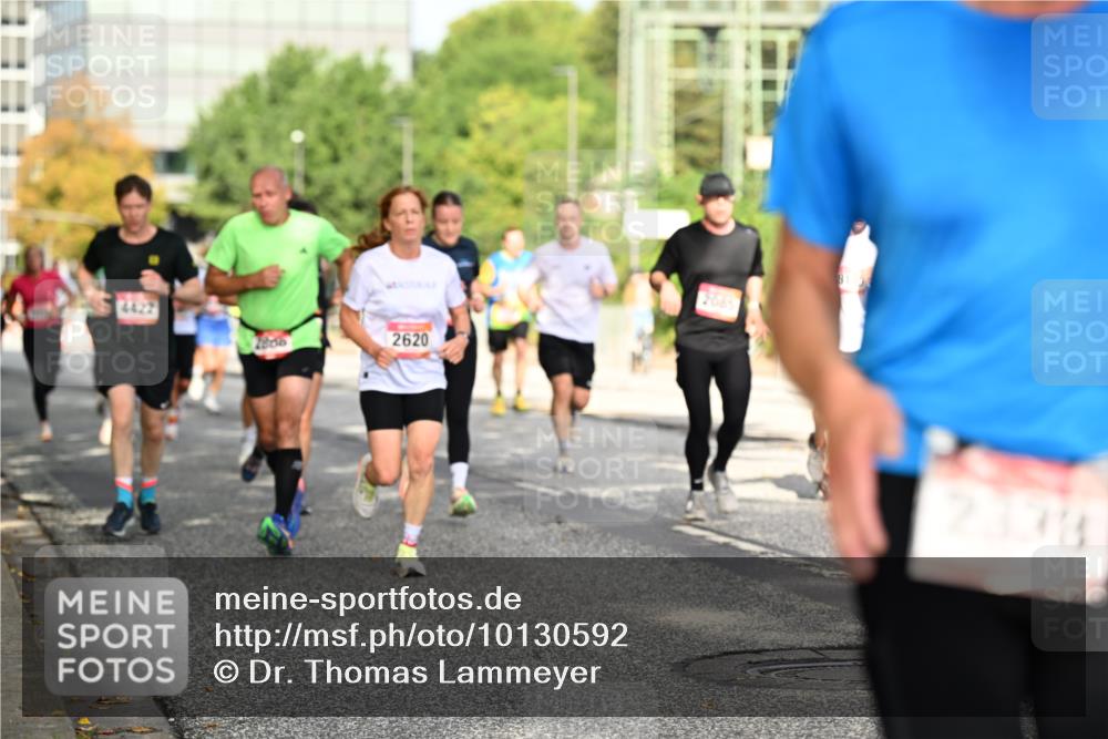 06.09.2026 - CURREX Alsterlauf Dr. Thomas Lammeyer http://msf.ph/oto/10130592 06.09.2026 09:53:07 Laufen 4422, 1800, 2620, 2338 meine-sportfotos.de