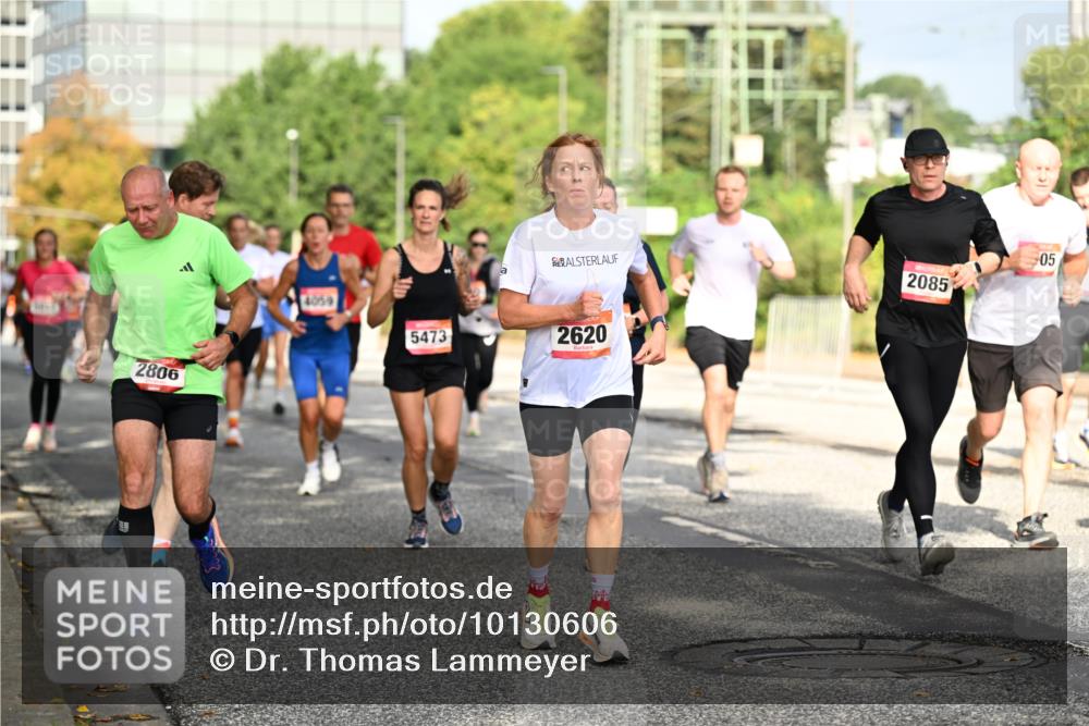 06.09.2026 - CURREX Alsterlauf Dr. Thomas Lammeyer http://msf.ph/oto/10130606 06.09.2026 09:53:08 Laufen 2806, 4059, 5473, 2620, 2085, 05 meine-sportfotos.de