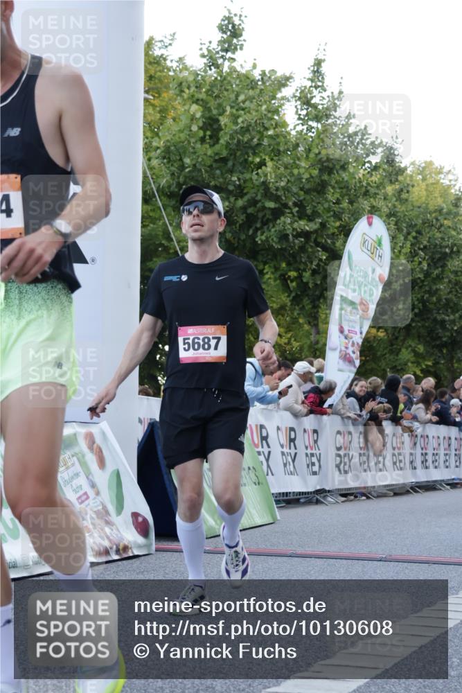 06.09.2026 - CURREX Alsterlauf Yannick Fuchs http://msf.ph/oto/10130608 06.09.2026 09:38:26 Ziel 2378, 4160, 4614, 4983, 5687, 5727, 6101, 6133 meine-sportfotos.de