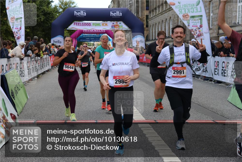 06.09.2026 - CURREX Alsterlauf Strokosch-Dieckow http://msf.ph/oto/10130618 06.09.2026 10:04:35 Ziel 2303, 2581, 2988, 2991, 2993, 3435, 3696, 3807, 4052, 4179, 4431, 4744, 4768, 5071, 5644, 5718, 5767, 6063 meine-sportfotos.de
