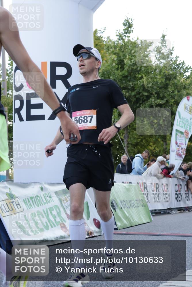 06.09.2026 - CURREX Alsterlauf Yannick Fuchs http://msf.ph/oto/10130633 06.09.2026 09:38:26 Ziel 2378, 4160, 4614, 4983, 5687, 5727, 6101, 6133 meine-sportfotos.de