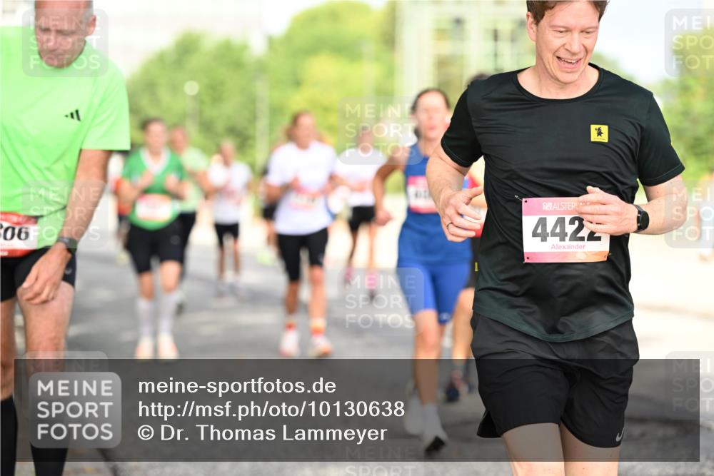 06.09.2026 - CURREX Alsterlauf Dr. Thomas Lammeyer http://msf.ph/oto/10130638 06.09.2026 09:53:11 Laufen 206, 442 meine-sportfotos.de