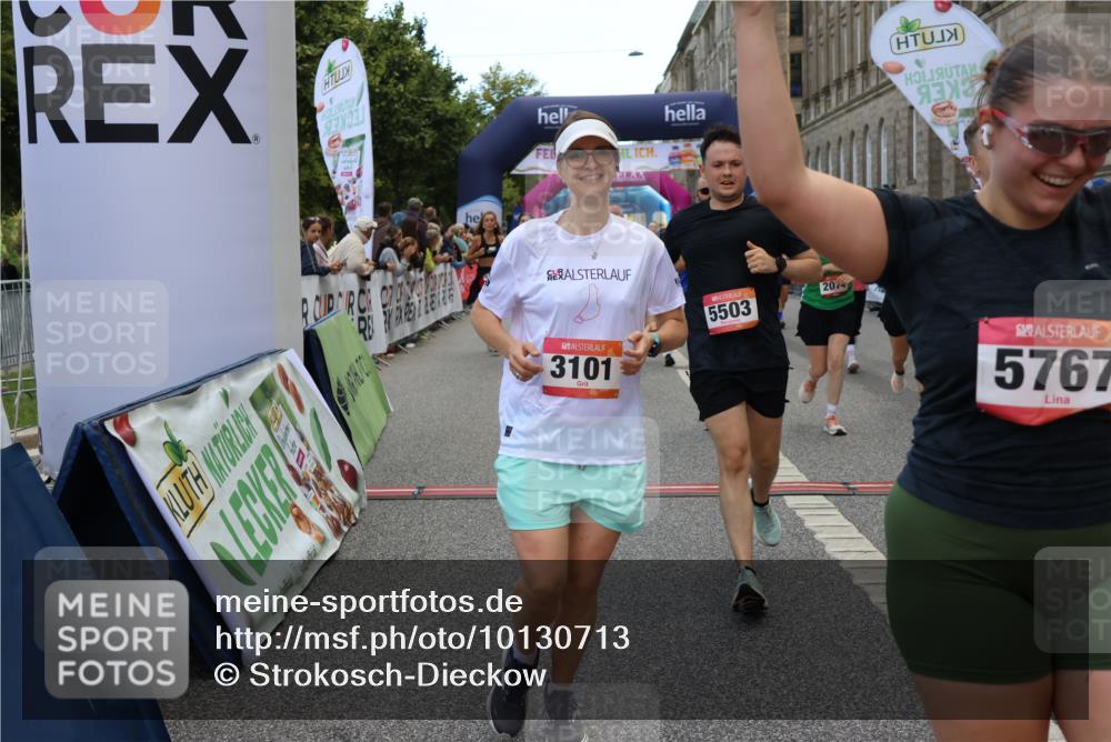 06.09.2026 - CURREX Alsterlauf Strokosch-Dieckow http://msf.ph/oto/10130713 06.09.2026 10:04:42 Ziel 2074, 2121, 2203, 2357, 2583, 2658, 2957, 3004, 3005, 3101, 3451, 3807, 4052, 4181, 4413, 4415, 4431, 4516, 4744, 4874, 5071, 5275, 5503, 5504, 5566, 5576, 5644, 5767, 6063, 8237 meine-sportfotos.de