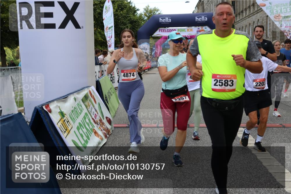 06.09.2026 - CURREX Alsterlauf Strokosch-Dieckow http://msf.ph/oto/10130757 06.09.2026 10:04:45 Ziel 2074, 2121, 2203, 2278, 2357, 2583, 2658, 2957, 3004, 3005, 3101, 3109, 3451, 4181, 4413, 4415, 4516, 4744, 4874, 5275, 5503, 5504, 5566, 5568, 5576, 5767, 8237 meine-sportfotos.de