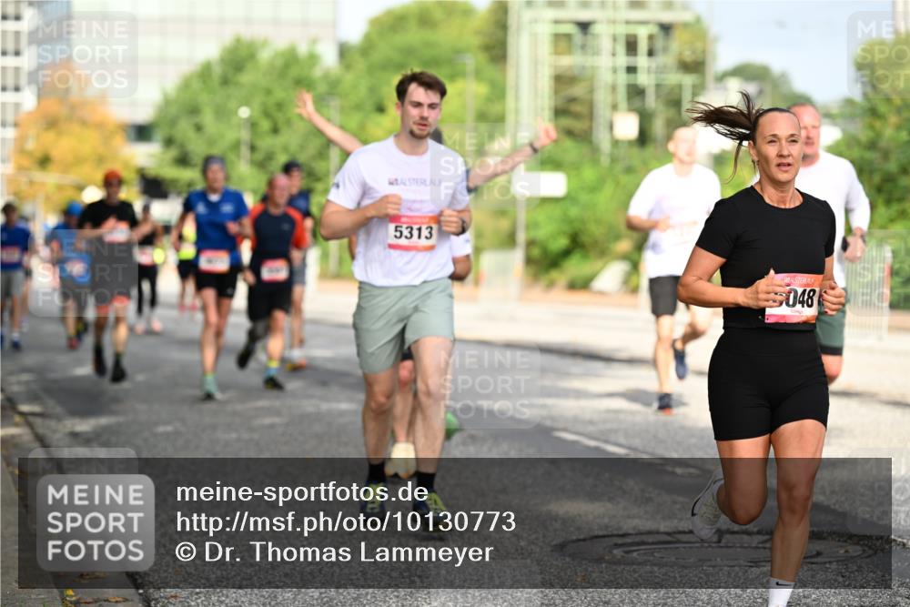 06.09.2026 - CURREX Alsterlauf Dr. Thomas Lammeyer http://msf.ph/oto/10130773 06.09.2026 09:53:24 Laufen 5313, 048 meine-sportfotos.de