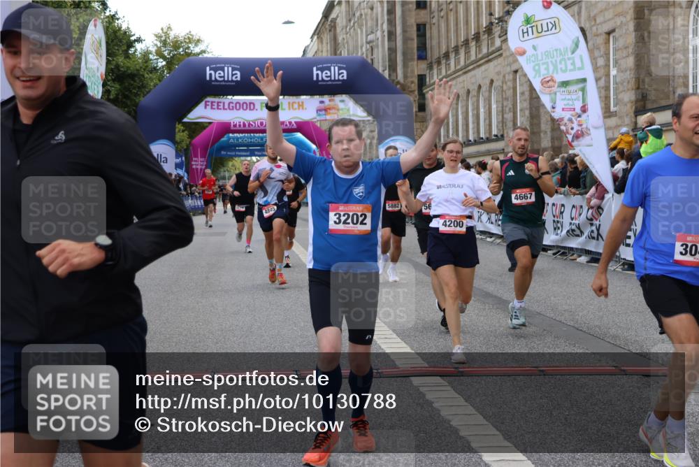 06.09.2026 - CURREX Alsterlauf Strokosch-Dieckow http://msf.ph/oto/10130788 06.09.2026 09:51:53 Ziel 2002, 2719, 3041, 3202, 3465, 4200, 4267, 4268, 4332, 4333, 4667, 4742, 4845, 5621, 5882, 6023 meine-sportfotos.de