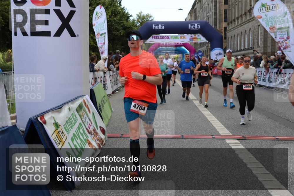 06.09.2026 - CURREX Alsterlauf Strokosch-Dieckow http://msf.ph/oto/10130828 06.09.2026 10:04:54 Ziel 2095, 2133, 2278, 2343, 2512, 2776, 3109, 3412, 3452, 4413, 4415, 4593, 4704, 4892, 5022, 5568, 6282, 8242 meine-sportfotos.de