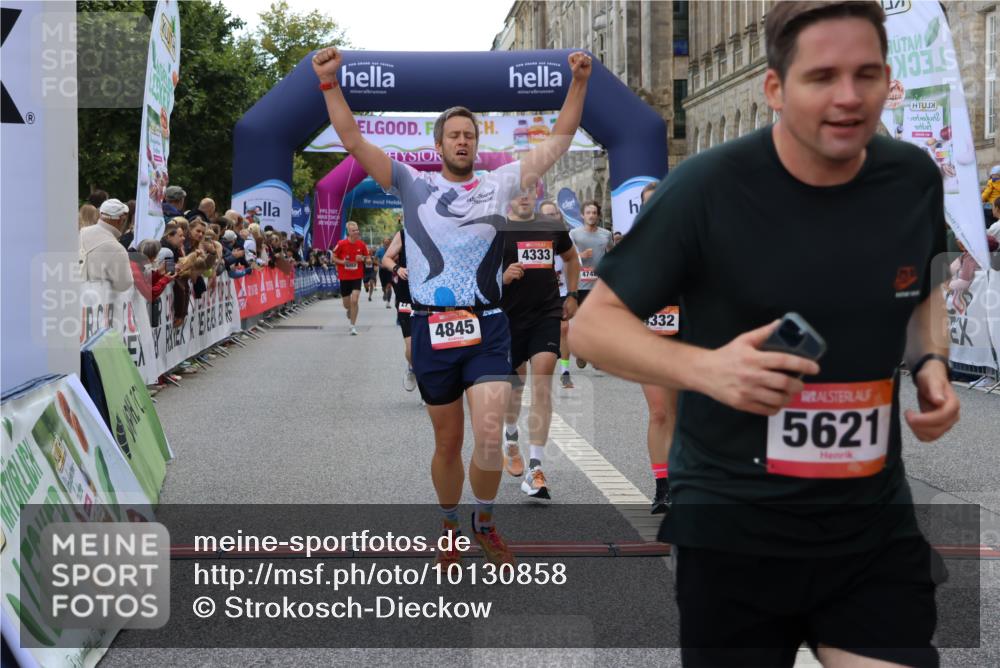 06.09.2026 - CURREX Alsterlauf Strokosch-Dieckow http://msf.ph/oto/10130858 06.09.2026 09:51:55 Ziel 2002, 2719, 3041, 3202, 4200, 4332, 4333, 4667, 4742, 4845, 5621, 5882, 6023 meine-sportfotos.de