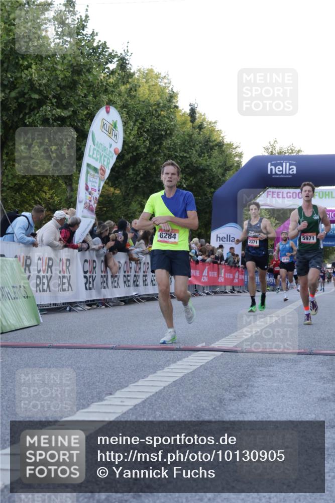 06.09.2026 - CURREX Alsterlauf Yannick Fuchs http://msf.ph/oto/10130905 06.09.2026 09:38:49 Ziel 2371, 3817, 5469, 5739, 5971, 6284, 8010, 8013, 8199 meine-sportfotos.de