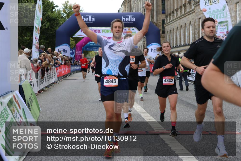 06.09.2026 - CURREX Alsterlauf Strokosch-Dieckow http://msf.ph/oto/10130912 06.09.2026 09:51:55 Ziel 2002, 2719, 3041, 3202, 4200, 4332, 4333, 4667, 4742, 4845, 5621, 5882, 6023 meine-sportfotos.de