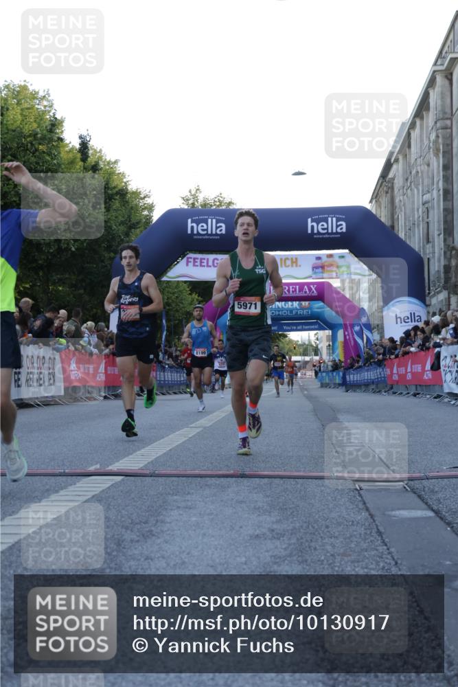 06.09.2026 - CURREX Alsterlauf Yannick Fuchs http://msf.ph/oto/10130917 06.09.2026 09:38:50 Ziel 2371, 3817, 5469, 5739, 5971, 6284, 8010, 8013, 8199 meine-sportfotos.de