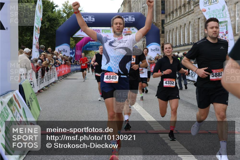 06.09.2026 - CURREX Alsterlauf Strokosch-Dieckow http://msf.ph/oto/10130921 06.09.2026 09:51:56 Ziel 2002, 2719, 3041, 3202, 4200, 4332, 4333, 4667, 4742, 4845, 5621, 5862, 5882, 6023, 8280 meine-sportfotos.de
