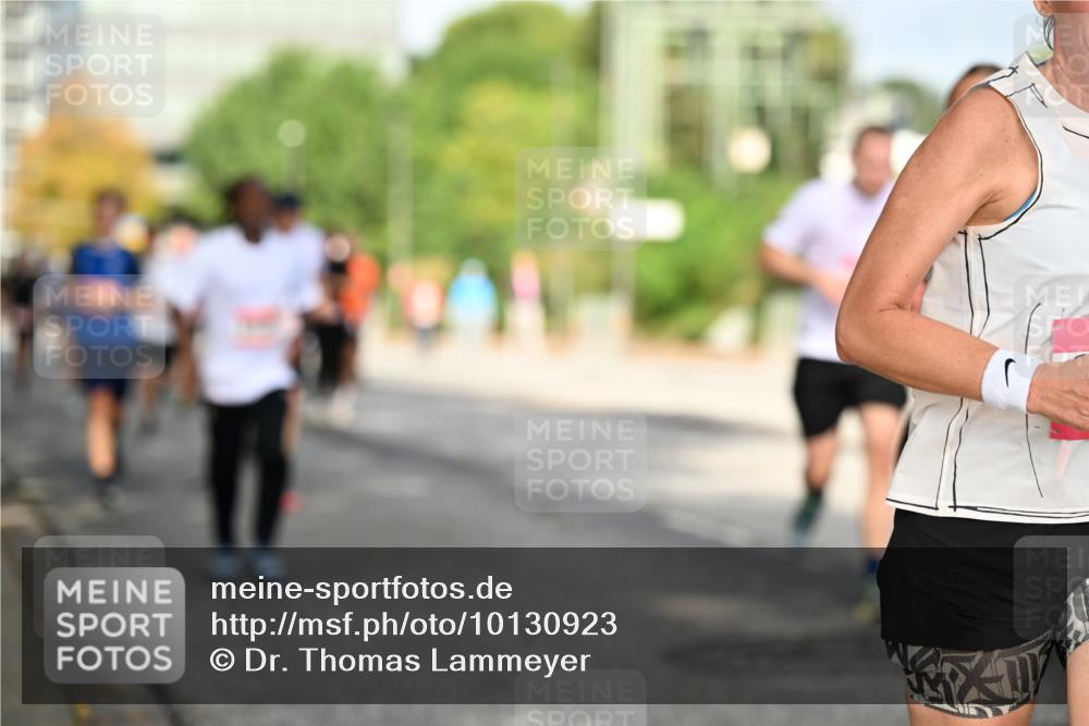 06.09.2026 - CURREX Alsterlauf Dr. Thomas Lammeyer http://msf.ph/oto/10130923 06.09.2026 09:53:40 Laufen  meine-sportfotos.de