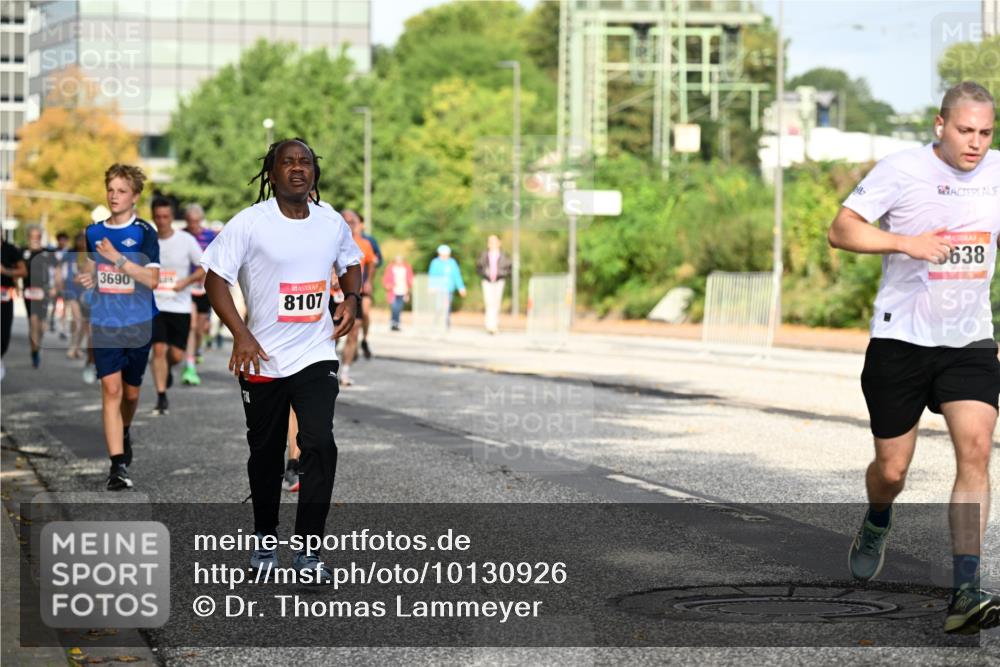 06.09.2026 - CURREX Alsterlauf Dr. Thomas Lammeyer http://msf.ph/oto/10130926 06.09.2026 09:53:40 Laufen 3690, 205, 8107, 638 meine-sportfotos.de
