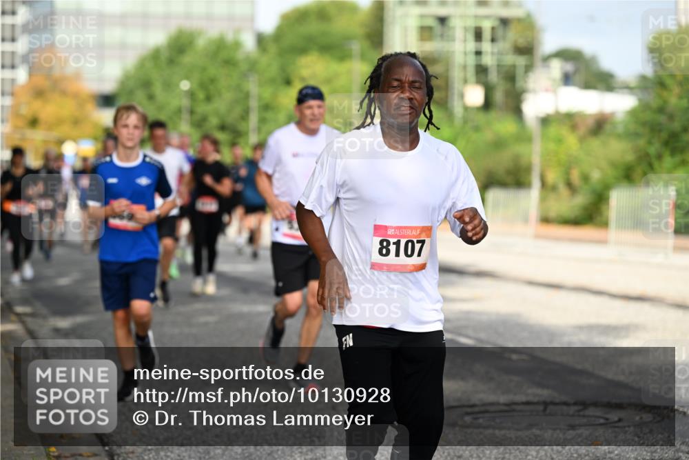 06.09.2026 - CURREX Alsterlauf Dr. Thomas Lammeyer http://msf.ph/oto/10130928 06.09.2026 09:53:42 Laufen 8107 meine-sportfotos.de