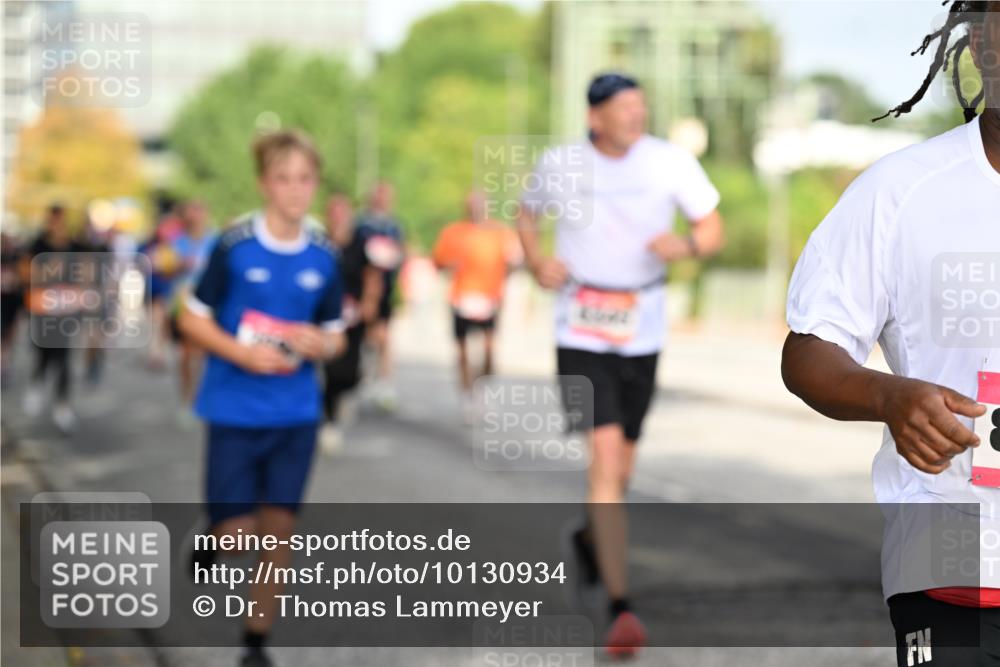 06.09.2026 - CURREX Alsterlauf Dr. Thomas Lammeyer http://msf.ph/oto/10130934 06.09.2026 09:53:43 Laufen  meine-sportfotos.de