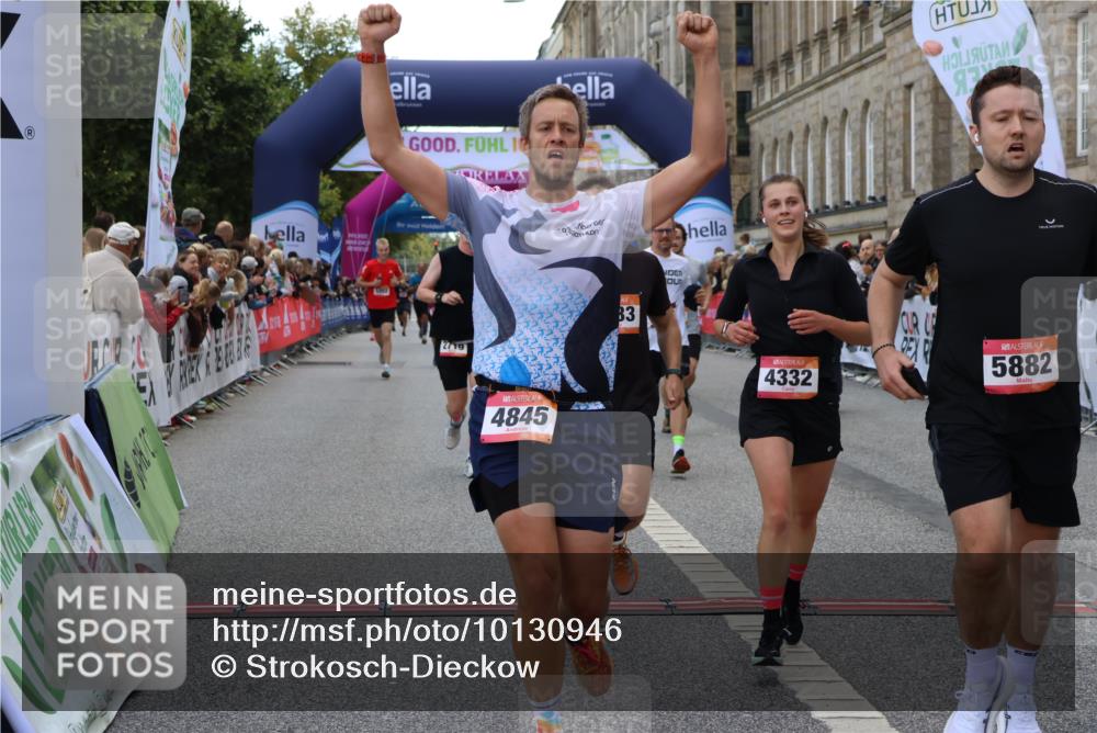 06.09.2026 - CURREX Alsterlauf Strokosch-Dieckow http://msf.ph/oto/10130946 06.09.2026 09:51:56 Ziel 2002, 2719, 3041, 3202, 4200, 4332, 4333, 4667, 4742, 4845, 5621, 5862, 5882, 6023, 8280 meine-sportfotos.de