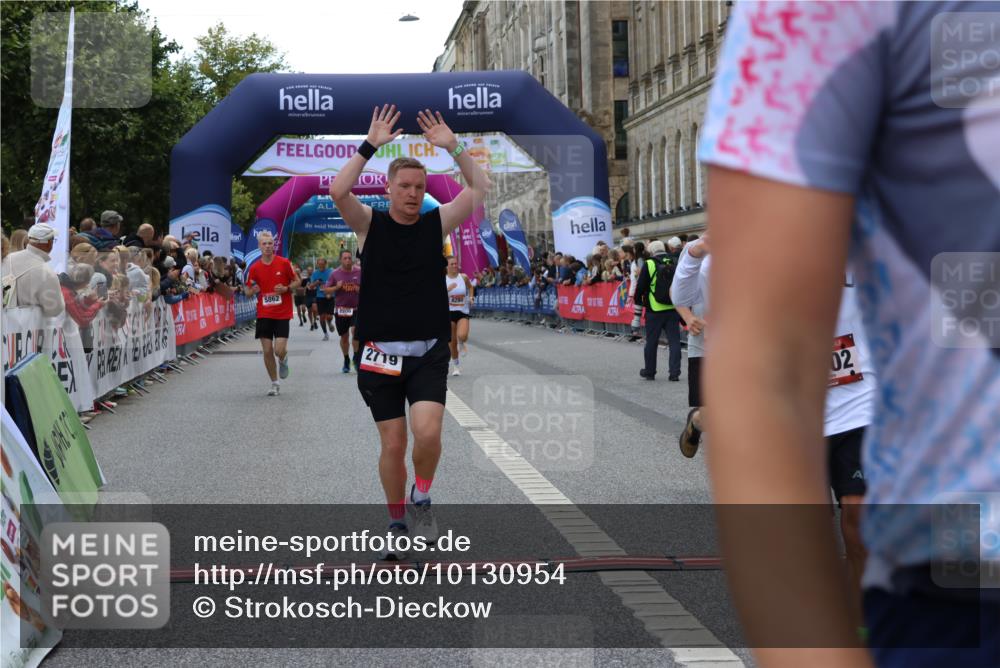 06.09.2026 - CURREX Alsterlauf Strokosch-Dieckow http://msf.ph/oto/10130954 06.09.2026 09:51:58 Ziel 2002, 2719, 3041, 3202, 4200, 4332, 4333, 4667, 4742, 4845, 5621, 5862, 5882, 6023, 6092, 6206, 8280 meine-sportfotos.de