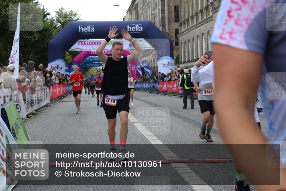 06.09.2026 - CURREX Alsterlauf Strokosch-Dieckow http://msf.ph/oto/10130961 06.09.2026 09:51:58 Ziel 2002, 2719, 3041, 3202, 4200, 4332, 4333, 4667, 4742, 4845, 5621, 5862, 5882, 6023, 6092, 6206, 8280 meine-sportfotos.de