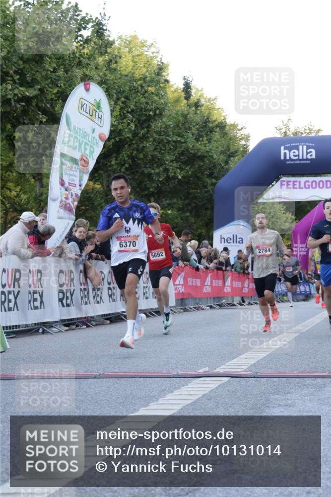 06.09.2026 - CURREX Alsterlauf Yannick Fuchs http://msf.ph/oto/10131014 06.09.2026 09:38:56 Ziel 2371, 2784, 5333, 5692, 5971, 6284, 6370, 8010, 8199 meine-sportfotos.de