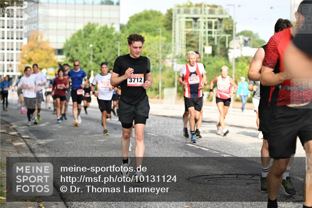 06.09.2026 - CURREX Alsterlauf Dr. Thomas Lammeyer http://msf.ph/oto/10131124 06.09.2026 09:54:06 Laufen 3914, 3712, 6078, 5736 meine-sportfotos.de