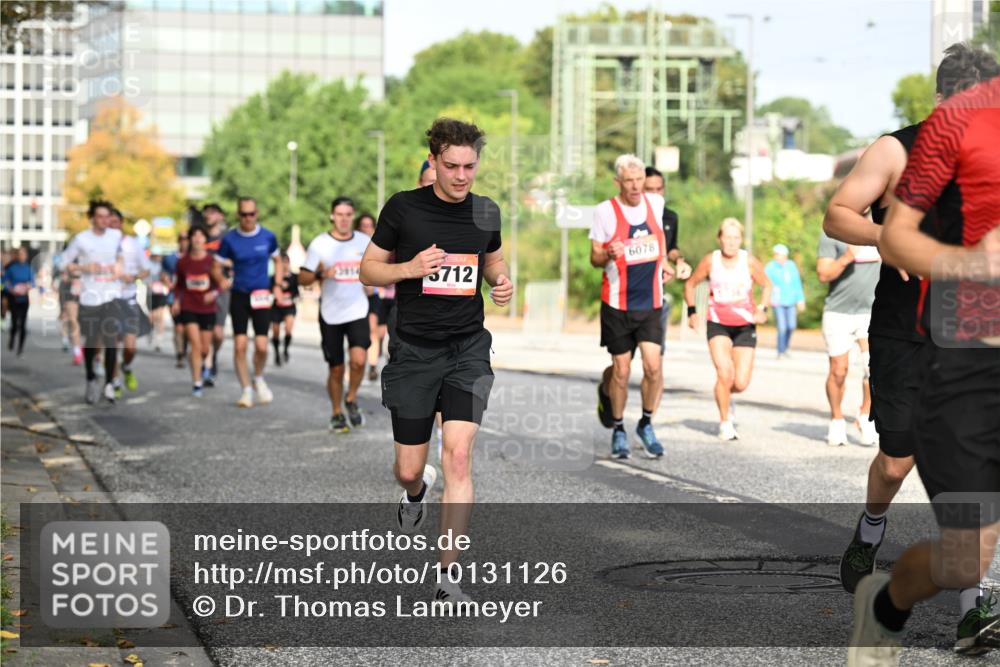 06.09.2026 - CURREX Alsterlauf Dr. Thomas Lammeyer http://msf.ph/oto/10131126 06.09.2026 09:54:06 Laufen 6078, 3712 meine-sportfotos.de