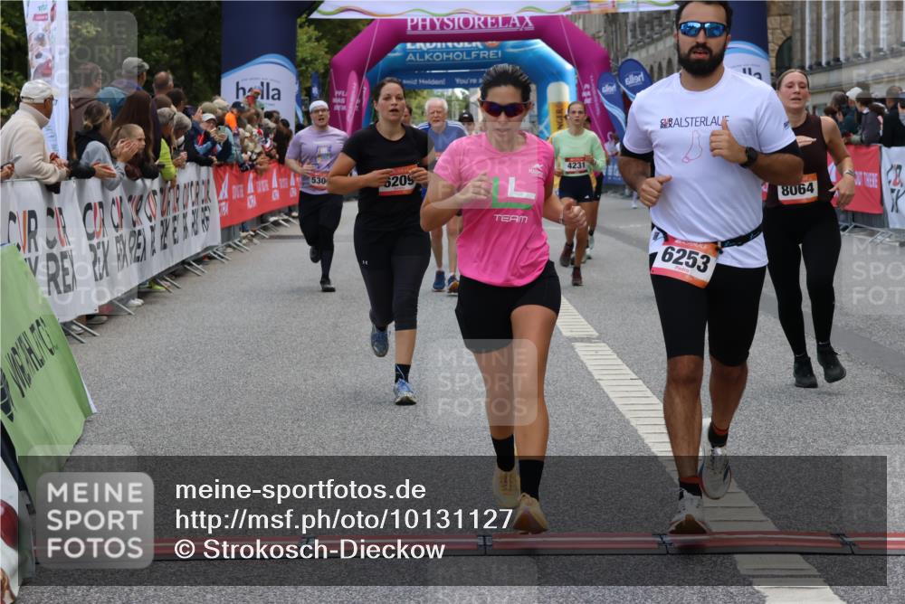 06.09.2026 - CURREX Alsterlauf Strokosch-Dieckow http://msf.ph/oto/10131127 06.09.2026 10:05:07 Ziel 2709, 3317, 3793, 3853, 3854, 3968, 4230, 4231, 4549, 4565, 4994, 5044, 5300, 5329, 5765, 6110, 6179, 6209, 6251, 6253, 8064, 8099, 8298 meine-sportfotos.de
