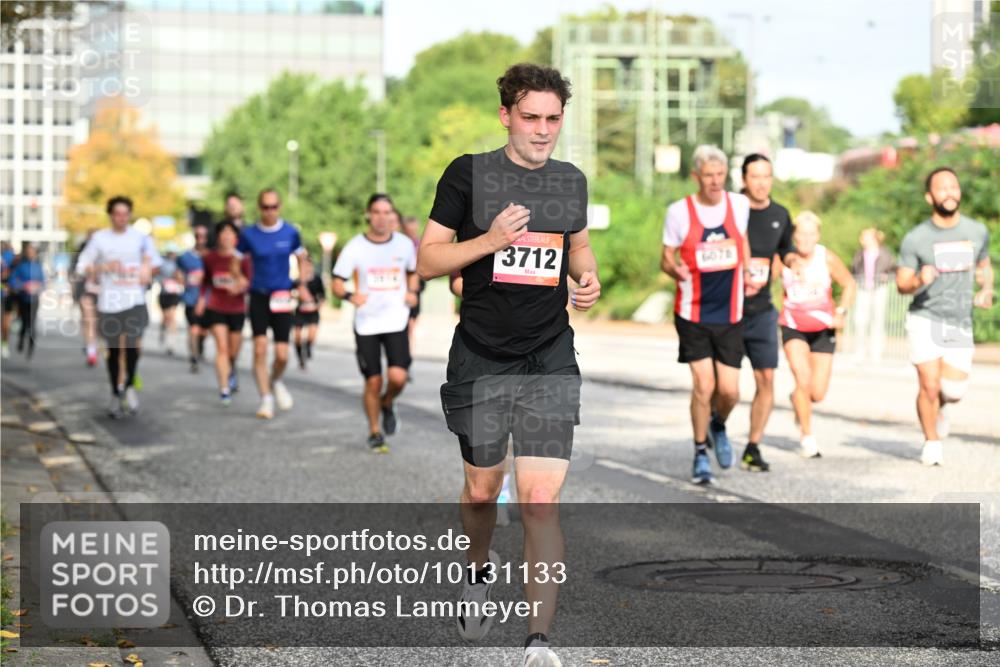 06.09.2026 - CURREX Alsterlauf Dr. Thomas Lammeyer http://msf.ph/oto/10131133 06.09.2026 09:54:06 Laufen 3712, 6078 meine-sportfotos.de