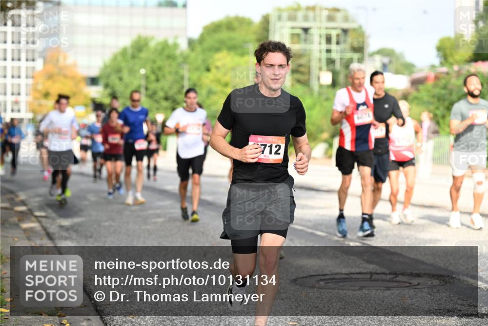 06.09.2026 - CURREX Alsterlauf Dr. Thomas Lammeyer http://msf.ph/oto/10131134 06.09.2026 09:54:07 Laufen 712 meine-sportfotos.de