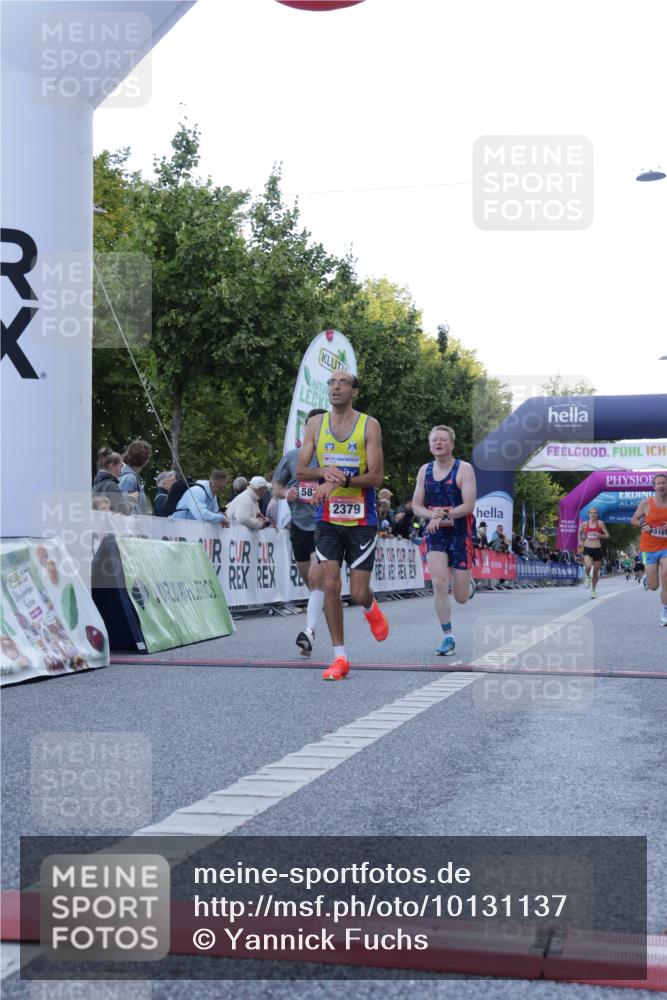 06.09.2026 - CURREX Alsterlauf Yannick Fuchs http://msf.ph/oto/10131137 06.09.2026 09:39:01 Ziel 2379, 2784, 4164, 4706, 5161, 5333, 5692, 5830, 6370, 8199 meine-sportfotos.de