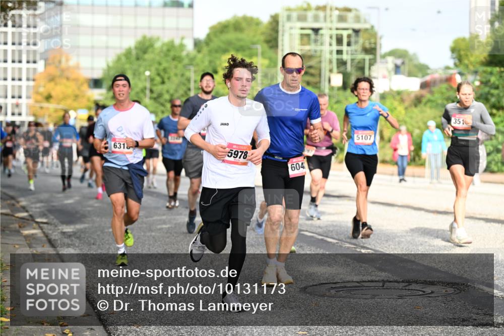 06.09.2026 - CURREX Alsterlauf Dr. Thomas Lammeyer http://msf.ph/oto/10131173 06.09.2026 09:54:10 Laufen 18400, 631, 2042, 5978, 604, 5107, 351 meine-sportfotos.de