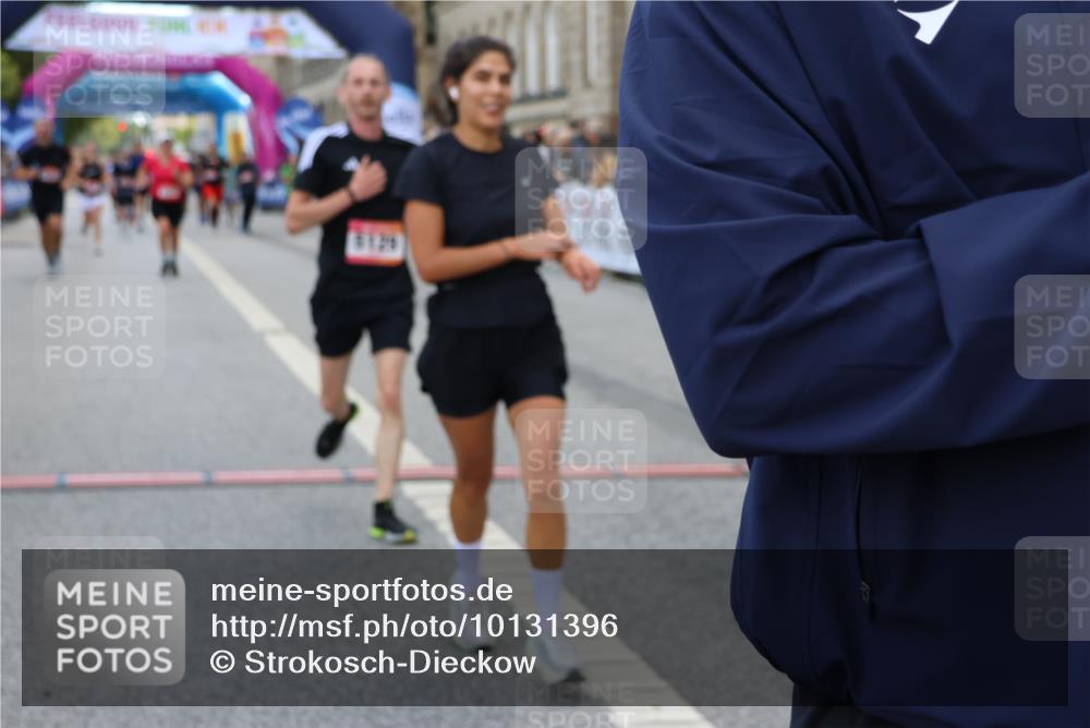 06.09.2026 - CURREX Alsterlauf Strokosch-Dieckow http://msf.ph/oto/10131396 06.09.2026 09:52:19 Ziel 2118, 2191, 2284, 2758, 2765, 3124, 3289, 3450, 3789, 4301, 4462, 5129, 5287, 8071 meine-sportfotos.de