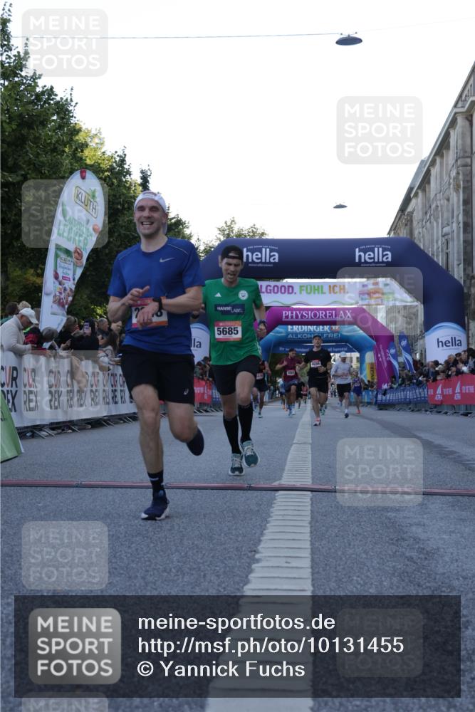 06.09.2026 - CURREX Alsterlauf Yannick Fuchs http://msf.ph/oto/10131455 06.09.2026 09:39:19 Ziel 2948, 4074, 4698, 5685, 5967 meine-sportfotos.de