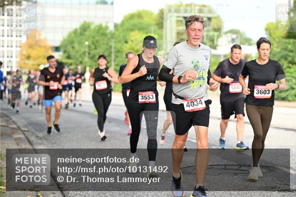 06.09.2026 - CURREX Alsterlauf Dr. Thomas Lammeyer http://msf.ph/oto/10131492 06.09.2026 09:54:48 Laufen 10, 3553, 4034, 5840, 3603 meine-sportfotos.de