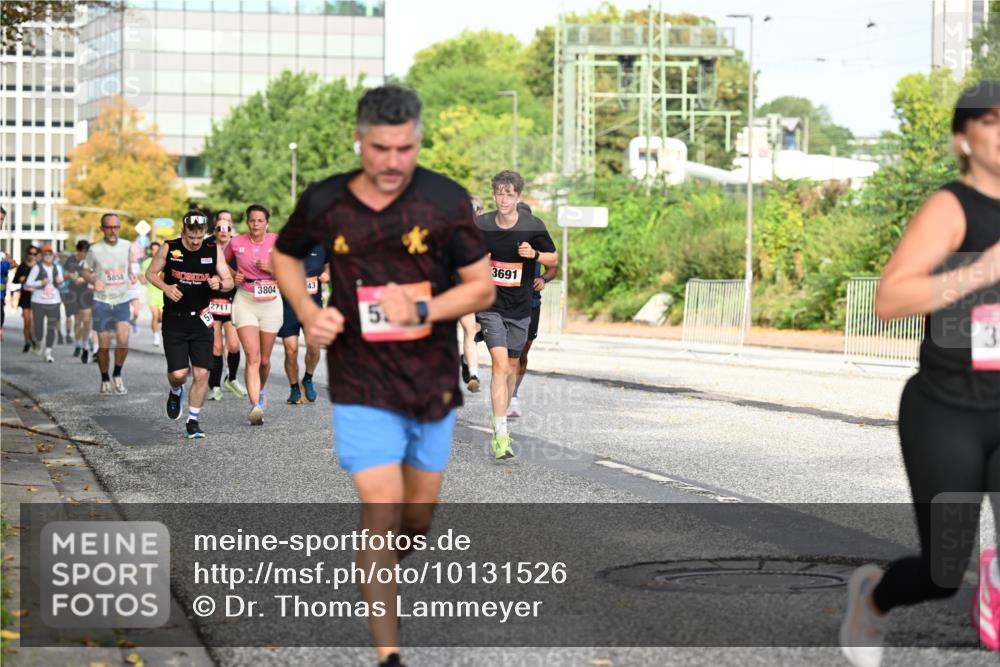 06.09.2026 - CURREX Alsterlauf Dr. Thomas Lammeyer http://msf.ph/oto/10131526 06.09.2026 09:54:51 Laufen 5858, 2711, 3804, 43, 59, 3691, 3 meine-sportfotos.de