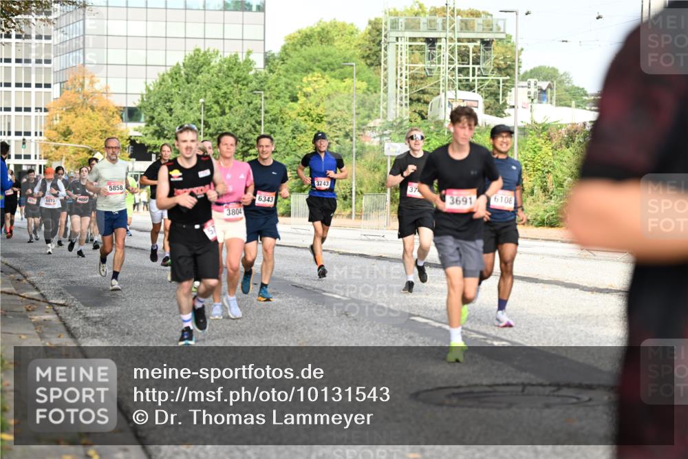 06.09.2026 - CURREX Alsterlauf Dr. Thomas Lammeyer http://msf.ph/oto/10131543 06.09.2026 09:54:53 Laufen 4293, 6073, 4050, 5858, 3743, 37, 3691, 6108, 6343, 3804 meine-sportfotos.de