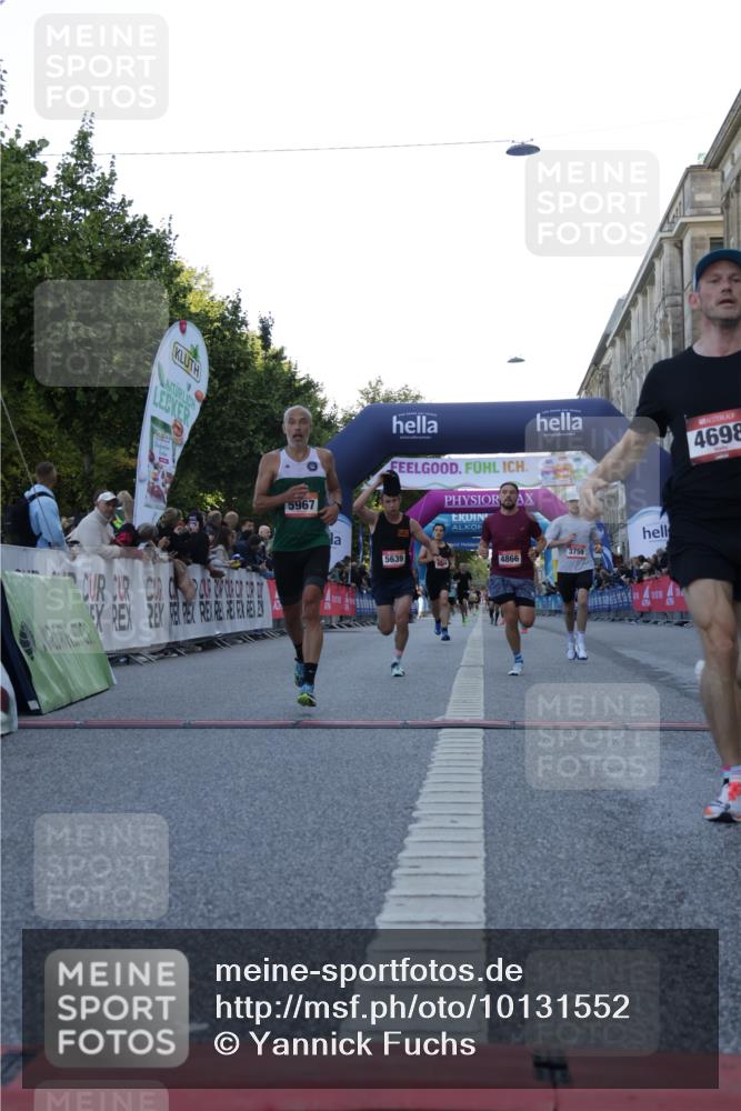 06.09.2026 - CURREX Alsterlauf Yannick Fuchs http://msf.ph/oto/10131552 06.09.2026 09:39:23 Ziel 2739, 2948, 3759, 3972, 4074, 4698, 4866, 5246, 5639, 5685, 5967 meine-sportfotos.de