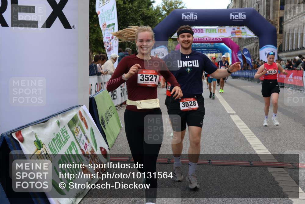 06.09.2026 - CURREX Alsterlauf Strokosch-Dieckow http://msf.ph/oto/10131564 06.09.2026 10:05:29 Ziel 1239, 2310, 3011, 3315, 3336, 3527, 3528, 3737, 3838, 3890, 4151, 4511, 4642, 4769, 5349 meine-sportfotos.de