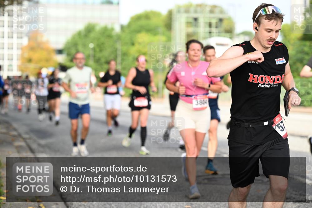 06.09.2026 - CURREX Alsterlauf Dr. Thomas Lammeyer http://msf.ph/oto/10131573 06.09.2026 09:54:56 Laufen 3804, 57 meine-sportfotos.de