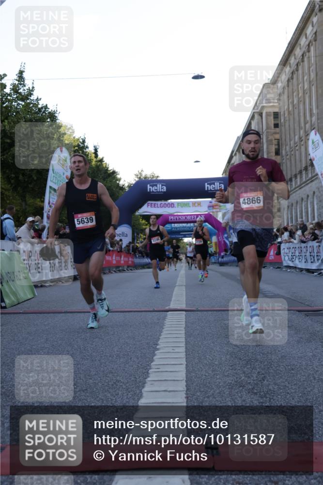 06.09.2026 - CURREX Alsterlauf Yannick Fuchs http://msf.ph/oto/10131587 06.09.2026 09:39:24 Ziel 2739, 2948, 3759, 3972, 4074, 4698, 4866, 5246, 5639, 5685, 5967 meine-sportfotos.de