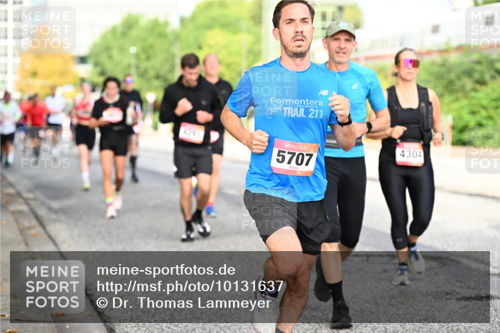 06.09.2026 - CURREX Alsterlauf Dr. Thomas Lammeyer http://msf.ph/oto/10131637 06.09.2026 09:55:06 Laufen 21, 1, 5707, 4304 meine-sportfotos.de