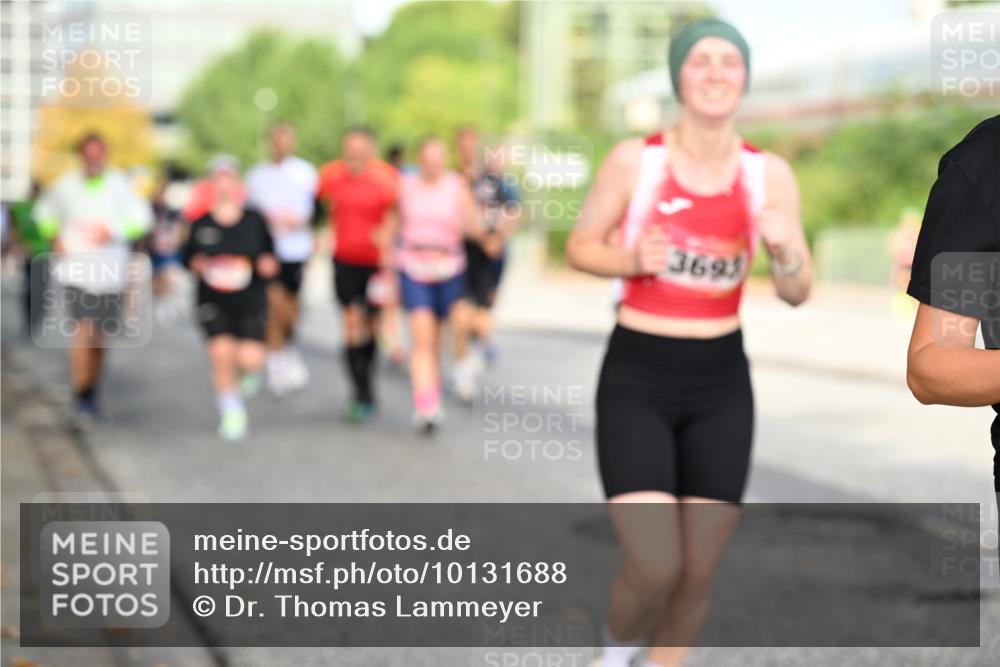 06.09.2026 - CURREX Alsterlauf Dr. Thomas Lammeyer http://msf.ph/oto/10131688 06.09.2026 09:55:11 Laufen 3693 meine-sportfotos.de