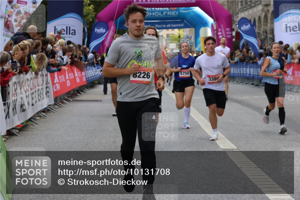 06.09.2026 - CURREX Alsterlauf Strokosch-Dieckow http://msf.ph/oto/10131708 06.09.2026 09:52:39 Ziel 2529, 2936, 3058, 3380, 3471, 3808, 4375, 4826, 5294, 5750, 5928, 8226 meine-sportfotos.de