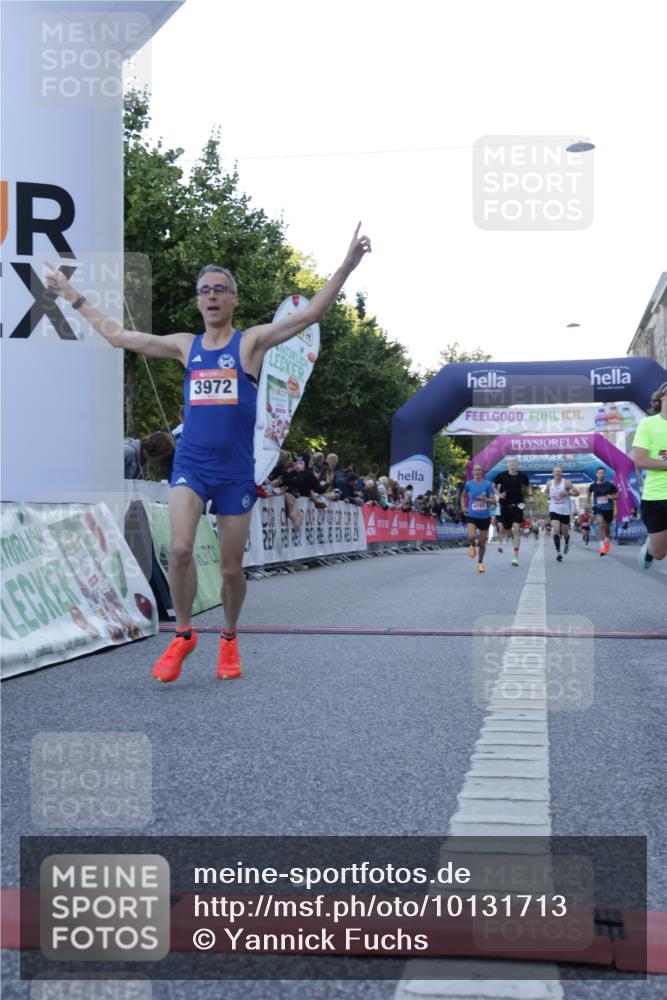 06.09.2026 - CURREX Alsterlauf Yannick Fuchs http://msf.ph/oto/10131713 06.09.2026 09:39:28 Ziel 2739, 3270, 3759, 3972, 4163, 4698, 4866, 5246, 5334, 5339, 5639, 5803, 5967 meine-sportfotos.de