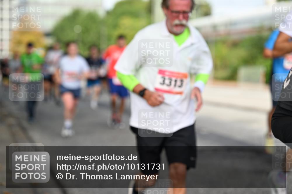 06.09.2026 - CURREX Alsterlauf Dr. Thomas Lammeyer http://msf.ph/oto/10131731 06.09.2026 09:55:16 Laufen 3313 meine-sportfotos.de