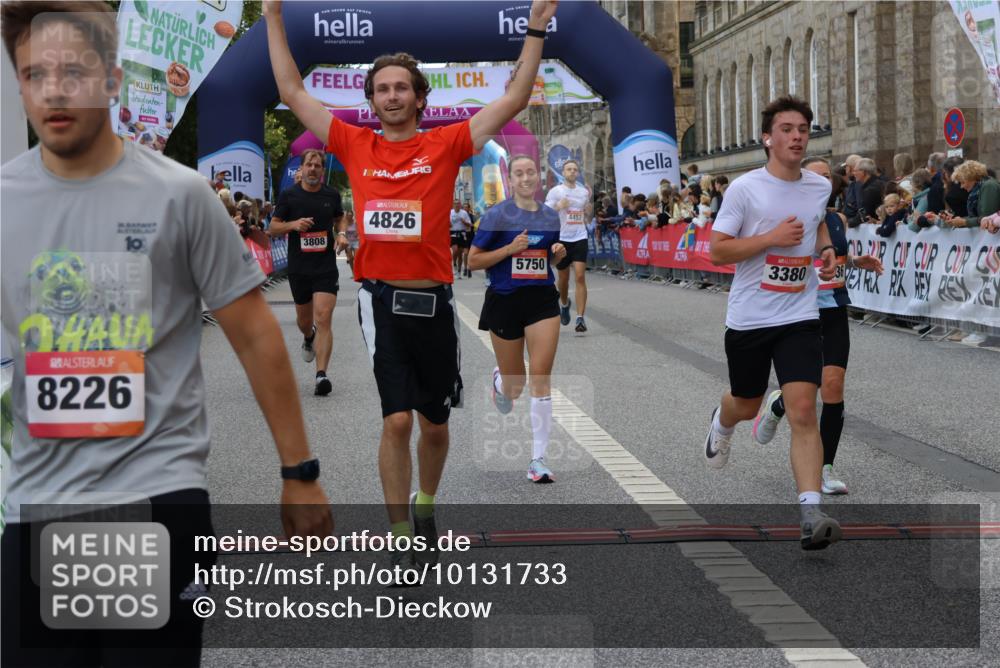 06.09.2026 - CURREX Alsterlauf Strokosch-Dieckow http://msf.ph/oto/10131733 06.09.2026 09:52:42 Ziel 2799, 2936, 3058, 3380, 3471, 3808, 4375, 4457, 4826, 5750, 5928, 8226 meine-sportfotos.de