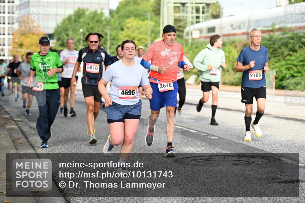 06.09.2026 - CURREX Alsterlauf Dr. Thomas Lammeyer http://msf.ph/oto/10131743 06.09.2026 09:55:17 Laufen 5810, 099, 4695, 2618, 2706 meine-sportfotos.de