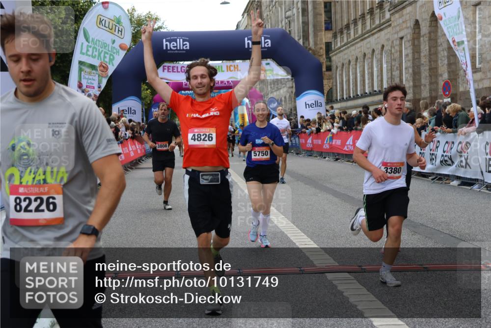 06.09.2026 - CURREX Alsterlauf Strokosch-Dieckow http://msf.ph/oto/10131749 06.09.2026 09:52:42 Ziel 2799, 2936, 3058, 3380, 3471, 3808, 4375, 4457, 4826, 5750, 5928, 8226 meine-sportfotos.de